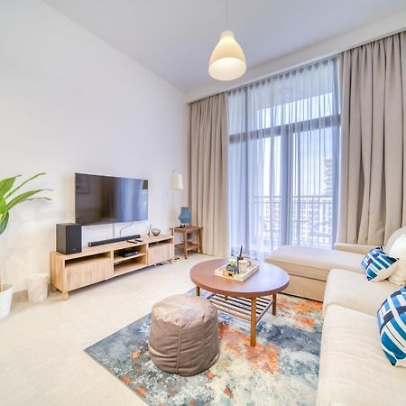 Sophisticated 1Br At Town Square Rawda Dubailand By Deluxe Holiday Homes מראה חיצוני תמונה