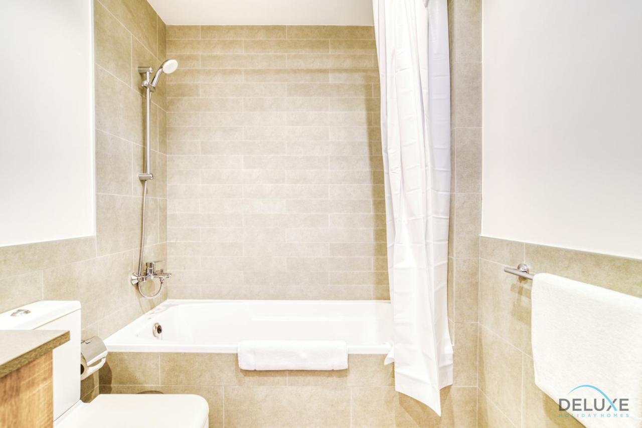 Sophisticated 1Br At Town Square Rawda Dubailand By Deluxe Holiday Homes מראה חיצוני תמונה